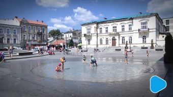 Sanepid ostrzega przed wodą w fontannach