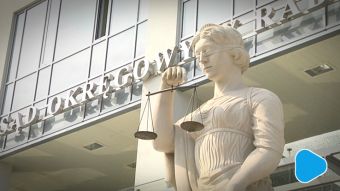 Znęcali się nad dzieckiem. Usłyszeli zarzuty