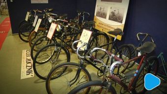 „Mobilne muzeum rowerów” zmienia siedzibę