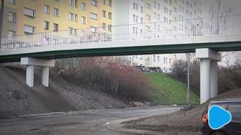 Nad ulicą Osiedlową powstała druga kładka