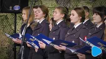 Wigilia stalowego munduru w 42 Bazie Lotnictwa Szkolnego