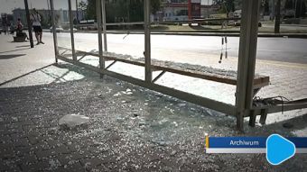 Wandale niszczą przystanki w Radomiu
