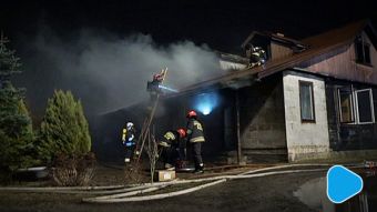 Groźny pożar w Cerekwi. Dom spłonął