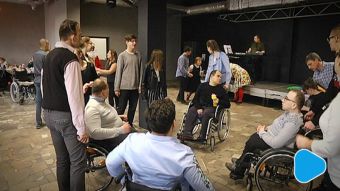 Kilkadziesiąt osób bawiło się w Amfiteatrze