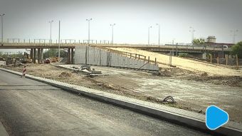 Budują estakady przy wiadukcie