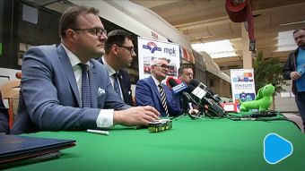 Umowa na kupno 10 elektrycznych Solarisów, podpisana