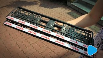 Ramki pod rejestracje z logo „Zaczęło się w Radomiu”