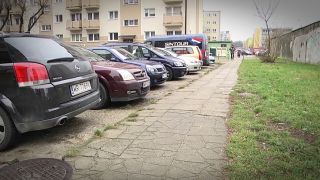 Mieszkańcy z XV-lecia proszą MZDiK o remont chodnika