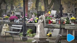 Cmentarz przy Limanowskiego dłużej otwarty 