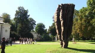 Monumentalne rzeźby zza oceanu w Orońsku