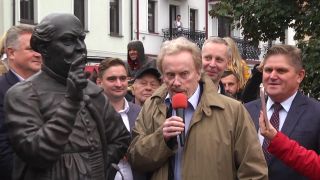 Zagłoba zagościł na skwerze
