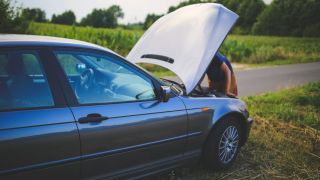 Uszkodzony silnik w samochodzie a ubezpieczenie – czy zawsze możemy liczyć pokrycie szkody?