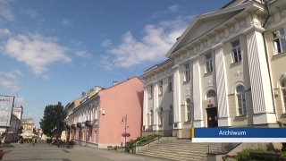46-latek z maczetą w M1. Usłyszał zarzuty