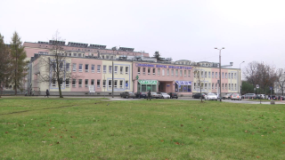 Coraz więcej noworodków z covidem