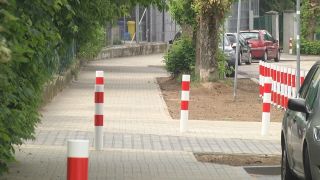 Nowym chodnikiem na Plantach