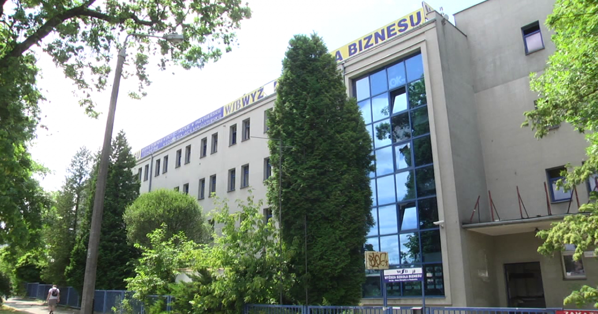 Została ruina i długi. Co z budynkiem WSB?