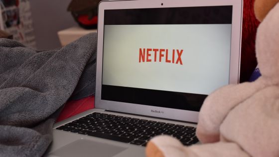 Jak ominąć blokadę Netflix? VPN w Twojej przeglądarce jako niezawodny sposób!