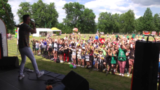 Powiatowy Integracyjny Dzień Dziecka w Chwałowicach. Zagrali Playboys, Miły Pan i Pudzian Band