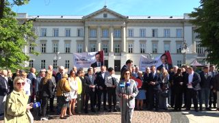 Politycy zachęcają do głosowania na Rafała Trzaskowskiego