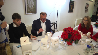 Charytatywne malowanie bombek