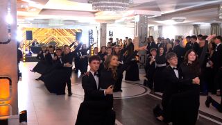 Studniówki 2026: I Liceum Ogólnokształcące im. Mikołaja Kopernika w Radomiu – Polonez