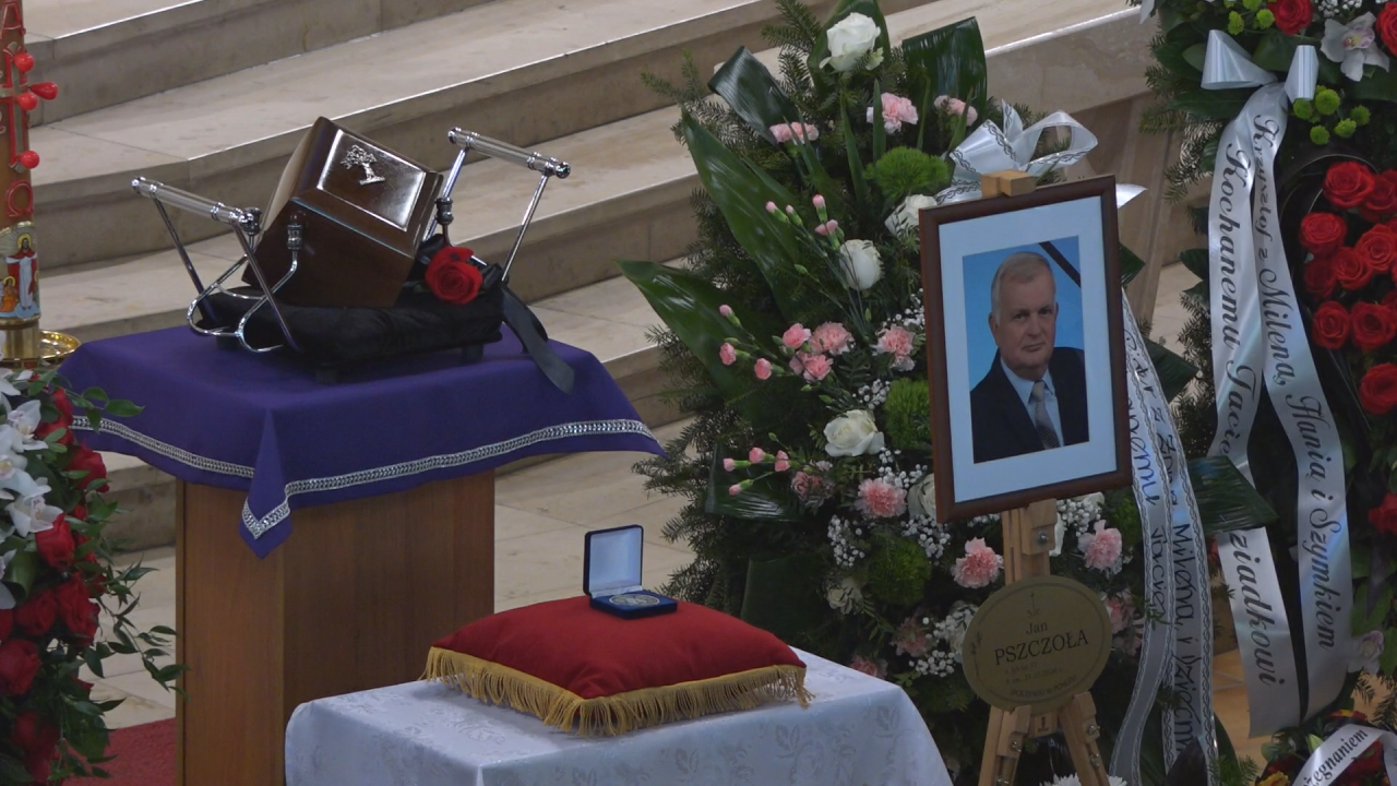 Pogrzeb Jana Pszczoły. Radny uhonorowany Medalem Prezydenta Miasta Radomia