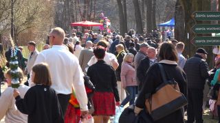 Tłumy w Muzeum Wsi Radomskiej na obchodach Niedzieli Palmowej