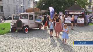 Przybliżenie historii Czerwca’76 dla najmłodszych w ramach ,,Niedzieli na Rynku’’