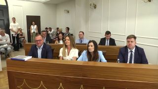 Prezydent z wotum zaufania i absolutorium. 