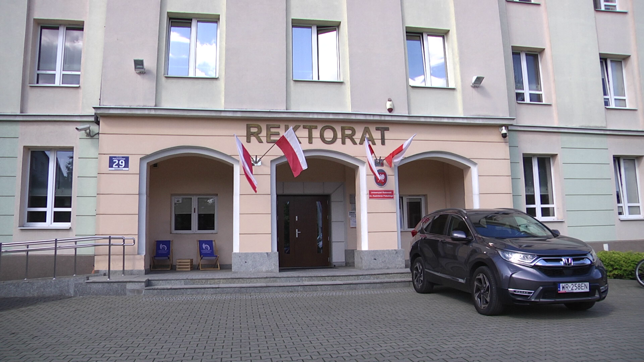 Historyczny sukces. Wydział Prawa Uniwersytetu Radomskiego z elitarną kategorią