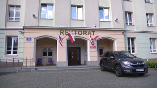 Historyczny sukces. Wydział Prawa Uniwersytetu Radomskiego z elitarną kategorią