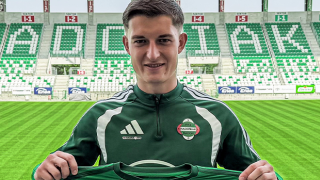 Nowe kontrakty wychowanków
