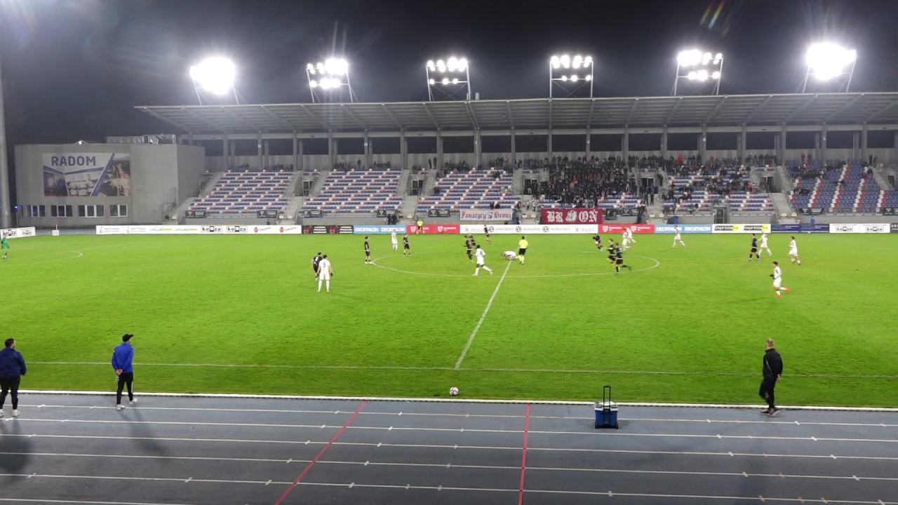 Broń Radom rozbiła Szydłowiankę w finale okręgowego Pucharu Polski. Interwencja medyczna na trybunach